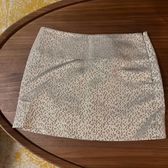 Express Gold Honeycomb Mini Skirt - Picture 2 of 6